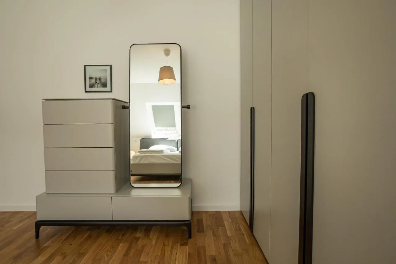 Double Floor Apartment With 2 Terraces On Rooftop Viyana 0*,  Avusturya