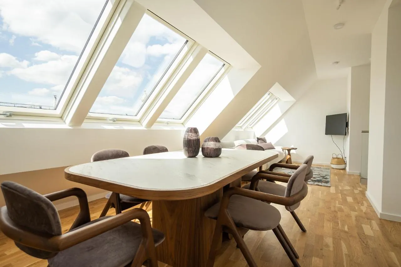Double Floor Apartment With 2 Terraces On Rooftop Viyana Avusturya