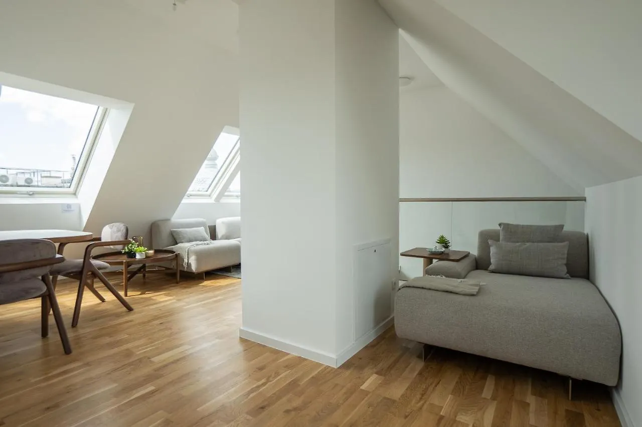 Double Floor Apartment With 2 Terraces On Rooftop Viyana Avusturya